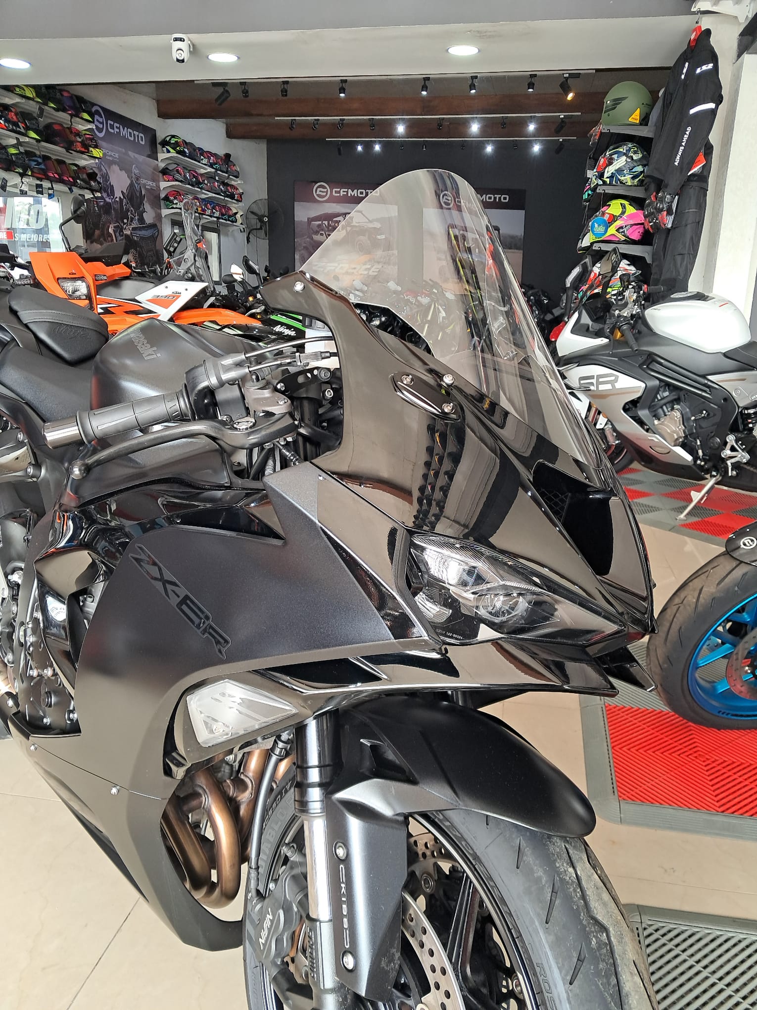 Kawasaki Zx-6R 636 2024 • Intermotors • Concesionario de automóviles